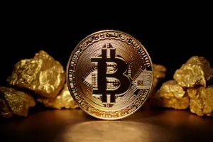 bitcoin and gold